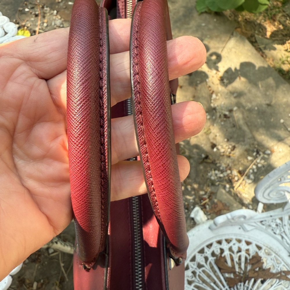 🍷✨ MICHAEL Michael Kors Burgundy Studded Leather Tote 👜 - Picture 4 of 12